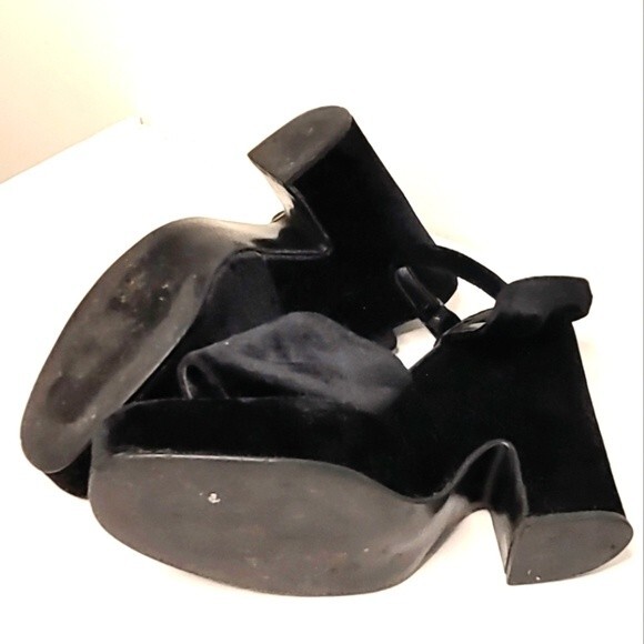 Black velvet platform open toe heels w/cherry applique 7.5 Evening Holidays - Picture 5 of 6